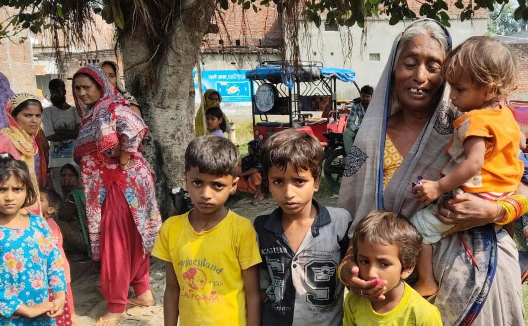 Couple commits suicide due to family dispute, leaving four children orphaned
