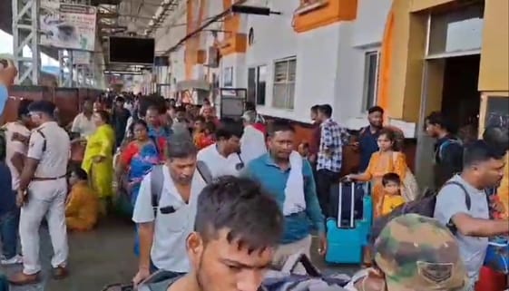 Fast passenger train started between Puducherry Junction and Gaya