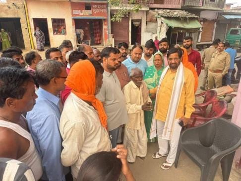 Politics heats up, many leaders come out in support of the victim
