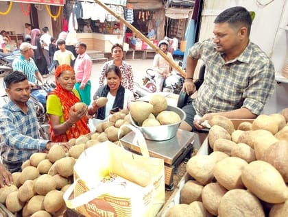 The price of shells rose due to demand on Bhai Dooj, yet sisters still made a lot of purchases.