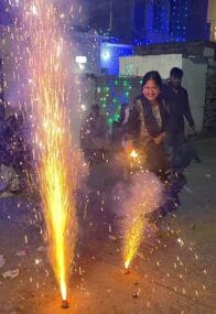 Siddharthnagar News: Diwali celebrated with great pomp, sound of firecrackers kept echoing