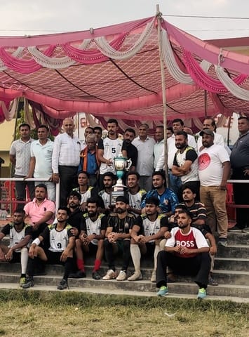 Football Club Saloh won the four-day football competition in Churudu.