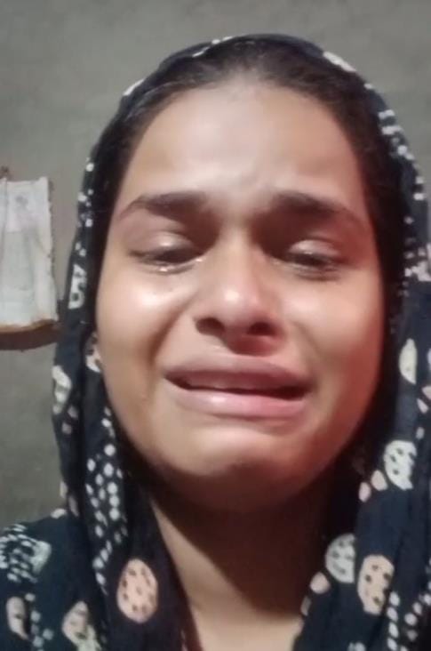 Fed up with divorce threats, woman hangs herself