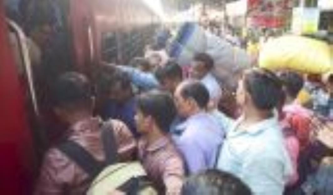 Railways has created 33 new ticket counters
