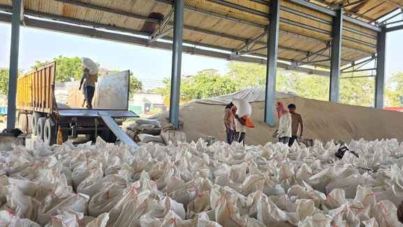 Millet and paddy are being lifted in the markets
