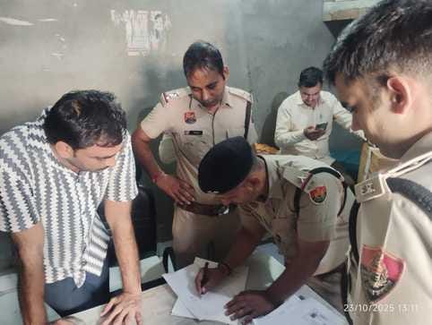 Illegal clinic operating at home in Tumbaheri caught, case registered