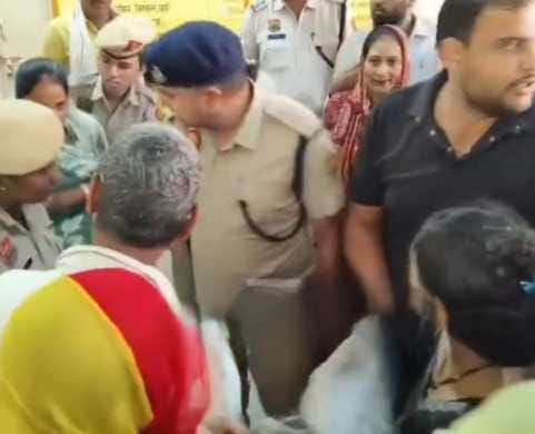 High voltage drama in the district secretariat over the no-confidence motion, there was pushing and shoving.