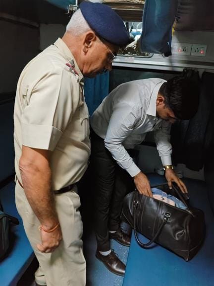 GRP and RPF conducted checking drive at Bhiwani Railway Station