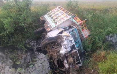Pickup overturned due to steering failure, two injured