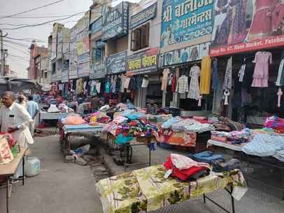 Cold clothing stalls have started to be set up in Hans Market.