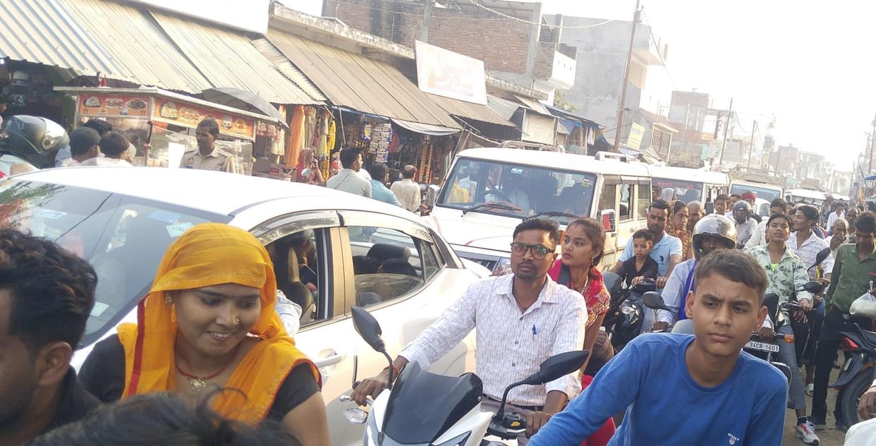 Encroachment caused traffic jam in Machrehta town