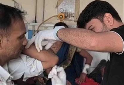 Couple and 2 children injured after being hit by e-rickshaw