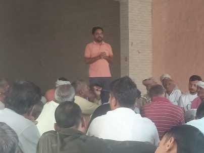 Councilor Sanjay apologized in the Panchayat held in Mundahera.