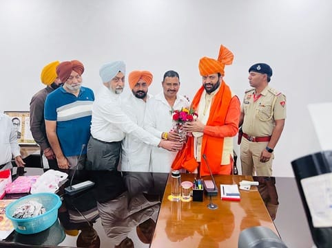 A delegation of farmers met the CM
