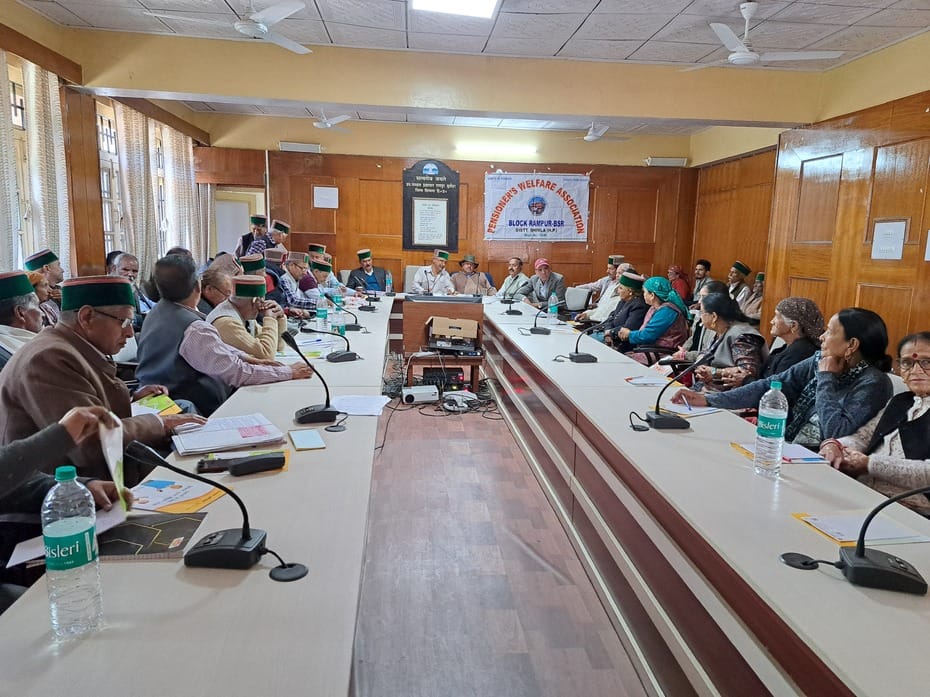 Pensioners' meeting in Rampur