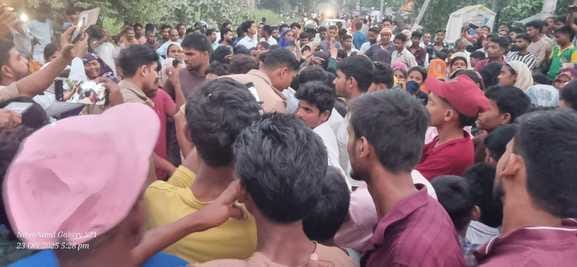 A jam was created by placing the dead body, altercation with the police