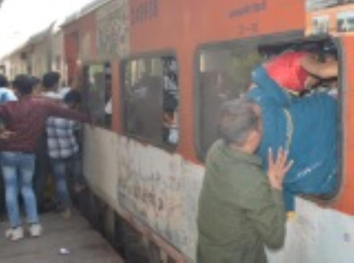 Jhelum Express was late, so I paid Rs 5000 by taxi to reach Jhansi.