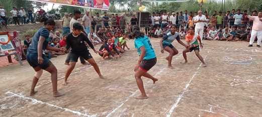 Gahmar defeated Tadighat in the opening match.