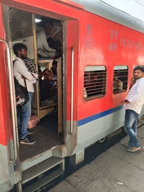 Passengers are getting relief from the operation of special trains, seats remain vacant in daily and special trains.