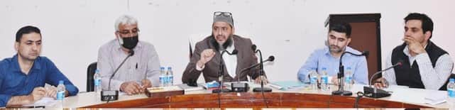 अतिरिक्त जिला विकास आयुक्त (एडीडीसी) राजोेरी ने ग्रामीण विकास योजनाओं और बजटीय मदों की प्रगति