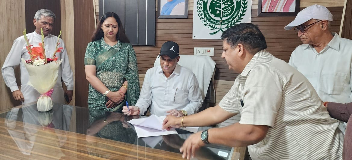 Market committee plays an important role in strengthening the economic condition of farmers: Saini