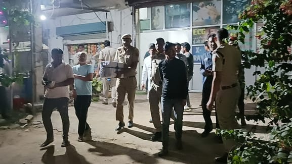 CM Flying Squad raids lab, finds irregularities