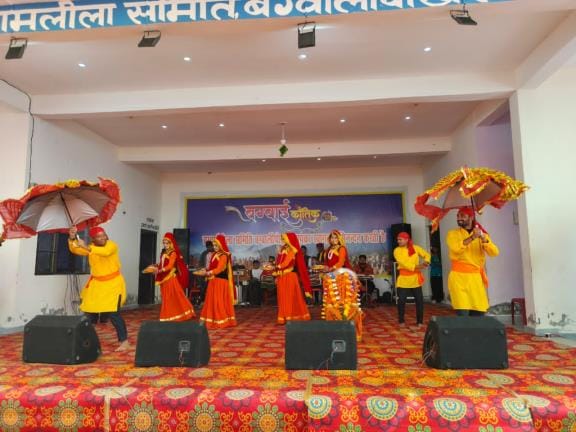 The diverse colors of Kumaon and Garhwal culture were seen on one platform.