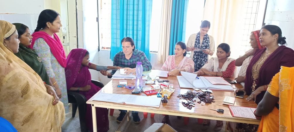 Siddharthnagar News: 319 children vaccinated, health of 136 pregnant women checked