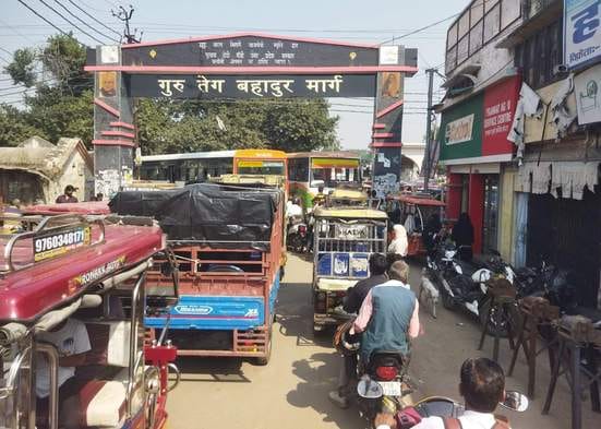 Jam on Malgodown Road, roadways buses returned from Badaun toll