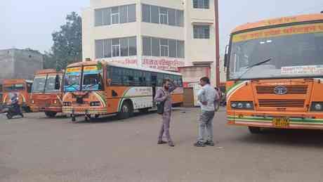 42,000 people travelled in roadways buses in six days.