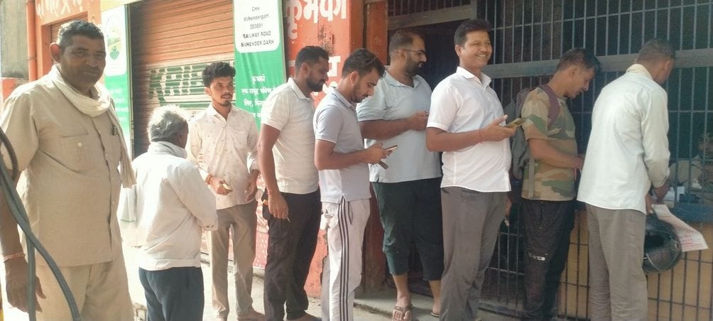 385 bags of DAP distributed from the fertilizer sales center