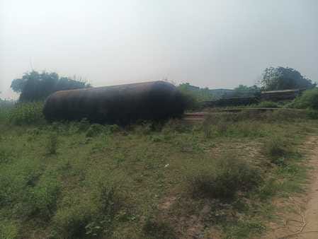 Because the Pipa bridge was not built, the five-kilometer distance has to be covered over 50 kilometers.