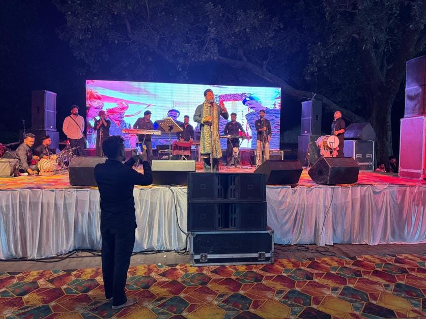 Artists enthralled the audience at Valmiki Sandhya