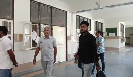 CM Flying Squad reached Bawal Tehsil and BDPO office, employees were found absent
