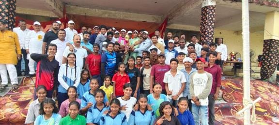 Khadda Tehsil's team became the champion