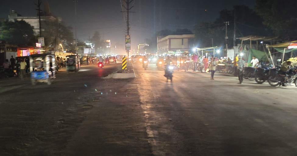 There will be problems due to darkness on the roads leading to the ghat.
