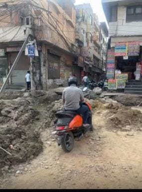 The construction of the drain in the service lane on GT Road is in limbo.