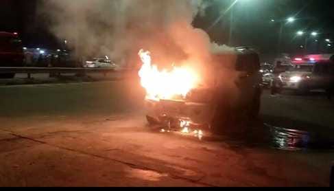 The fire brigade brought the Scorpio's engine under control.