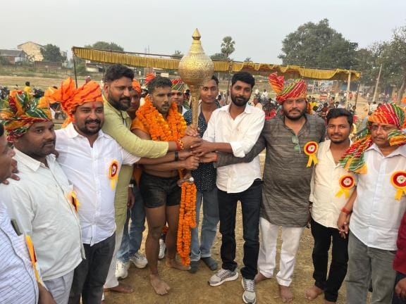 Awadhesh defeated Shivam to win the Purvanchal Kesari title.