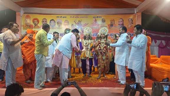 A flood of devotees gathered for the 24 Kosi Parikrama.