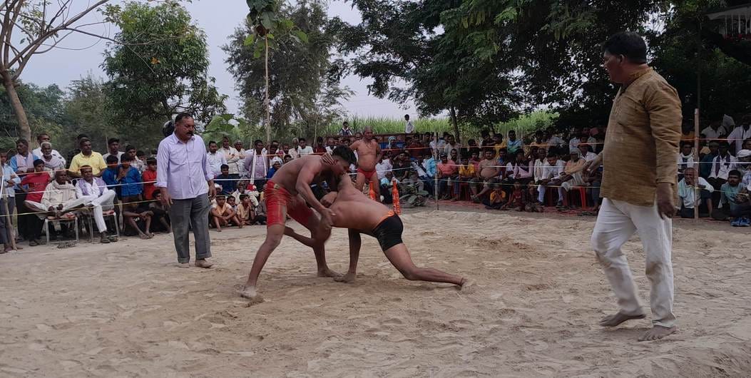 Brahmanand defeated Shubham and won a prize of Rs 5000.