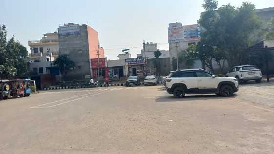 If the broken wall of the hospital is repaired, illegal opening of shops will be stopped.