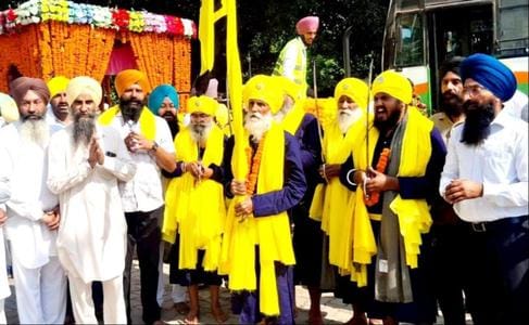 Nagar Kirtan held on the occasion of Prakash Parv in Meerapur