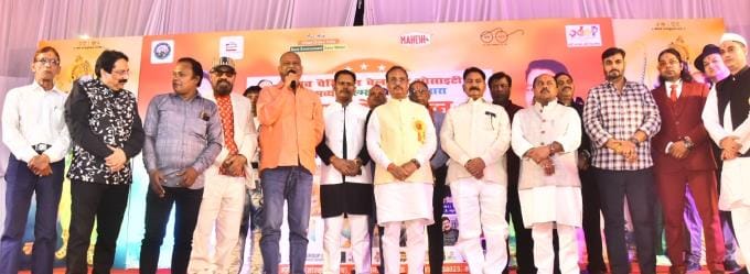 Celebrities honored with Awadh Gaurav Ratna Award
