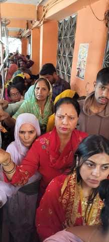 The temple resounded with the chants of Paunahari, 20 thousand devotees bowed their heads.