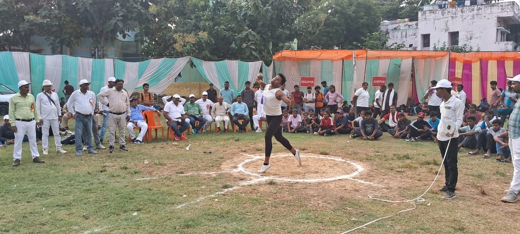 Athletes from Ghazipur performed brilliantly in the divisional competition.