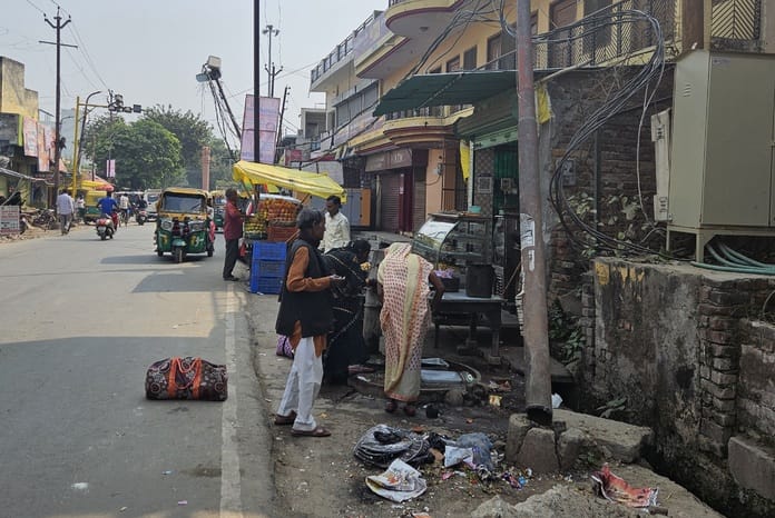 Electric cable tangled in truck, chaos ensues