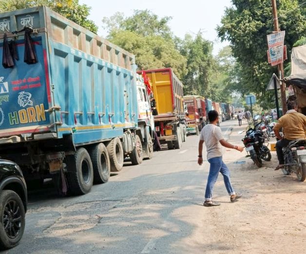 A truck breakdown on Dalmau Road caused a six-hour traffic jam.