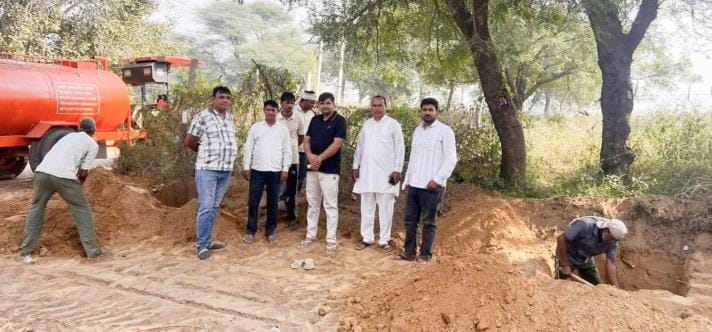 Bus queue shelters will be built at Shahryarpur and Salempur bus stops.