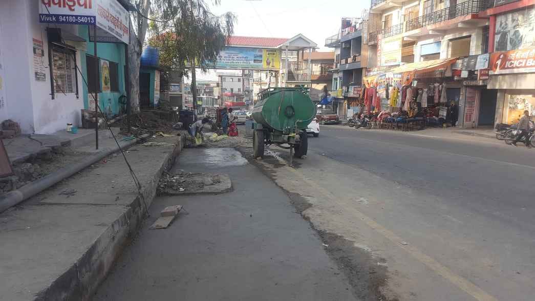 To improve the system, Nagar Panchayat Ghumarwin started paid parking.